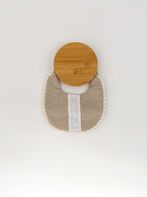 Load image into Gallery viewer, Bavoir réversible - Béatrice