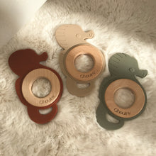 Load image into Gallery viewer, Jouet de dentition hippocampe