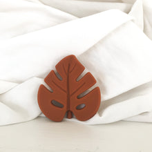 Load image into Gallery viewer, Jouet de dentition feuille